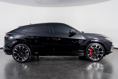 2024 Lamborghini Urus S