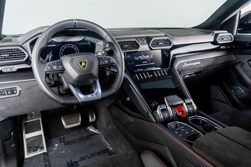 2024 Lamborghini Urus S