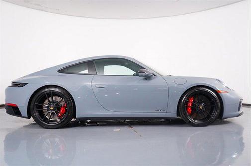 2024 Porsche 911 Carrera 4 GTS