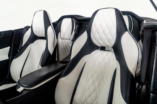 2017 Aston Martin Vanquish Volante S