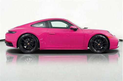 2024 Porsche 911 Carrera 4 GTS