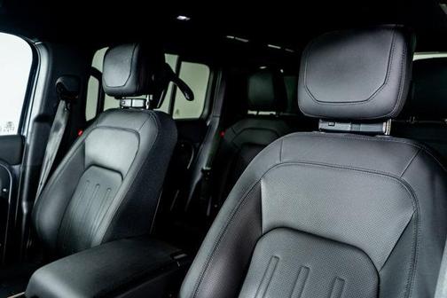 2024 Land Rover Defender 110 P400 X