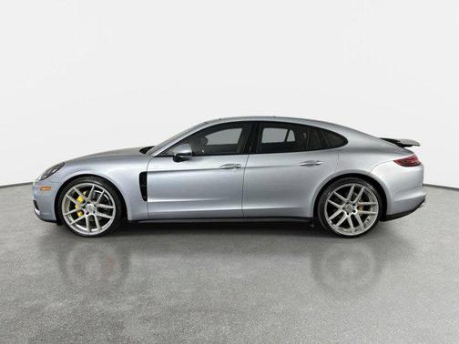 Rhodium Silver Metallic 2018 Porsche Panamera 4