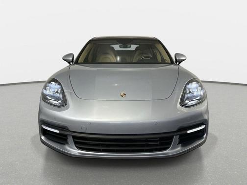 Rhodium Silver Metallic 2018 Porsche Panamera 4