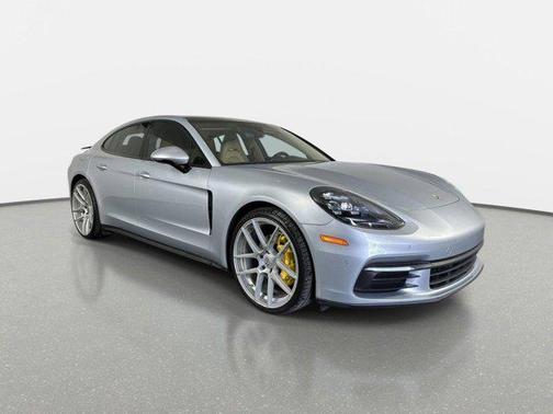 Rhodium Silver Metallic 2018 Porsche Panamera 4