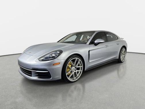 Rhodium Silver Metallic 2018 Porsche Panamera 4