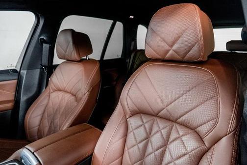 2024 BMW X5 M60i