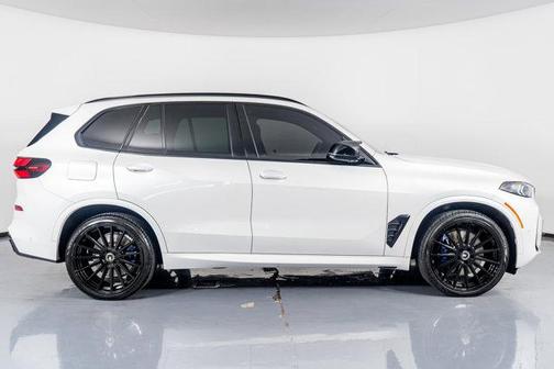 2024 BMW X5 M60i