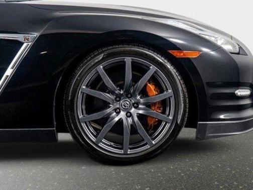 2015 Nissan GT-R Premium