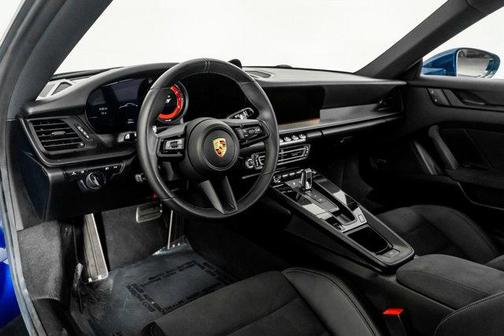 2024 Porsche 911 Carrera 4 GTS