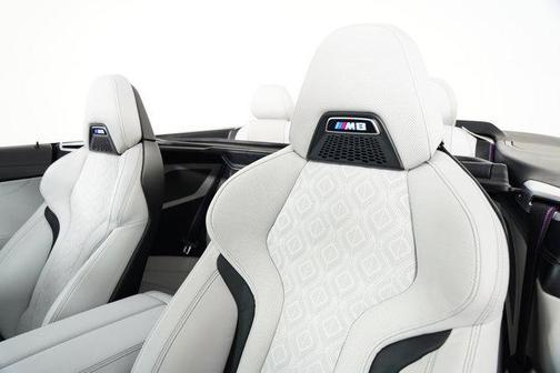 2022 BMW M8 Competition