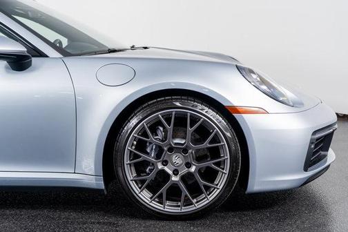 2021 Porsche 911 Carrera