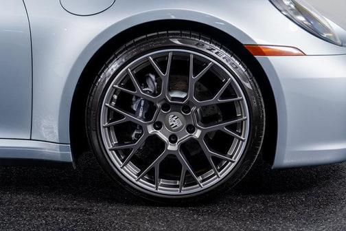 2021 Porsche 911 Carrera