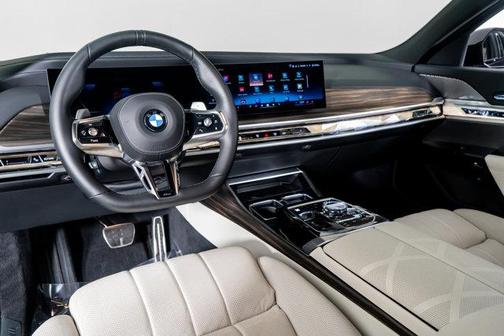 2025 BMW 760 xDrive