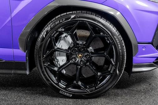 2024 Lamborghini Urus Performante