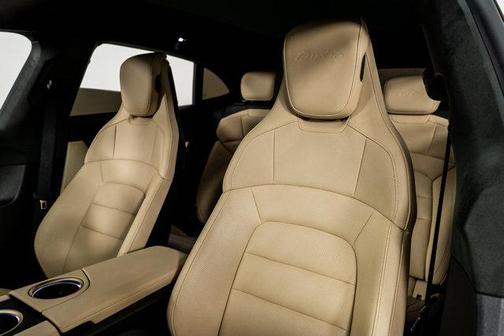 2024 Porsche Taycan Turbo