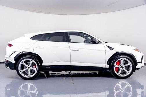 2024 Lamborghini Urus S