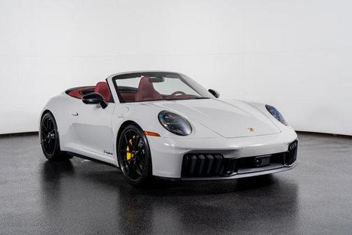 2025 Porsche 911 Carrera 4 GTS