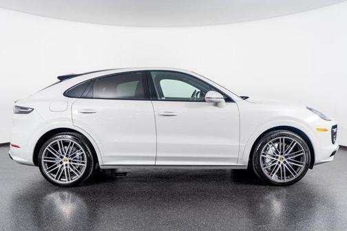 2022 Porsche Cayenne Turbo