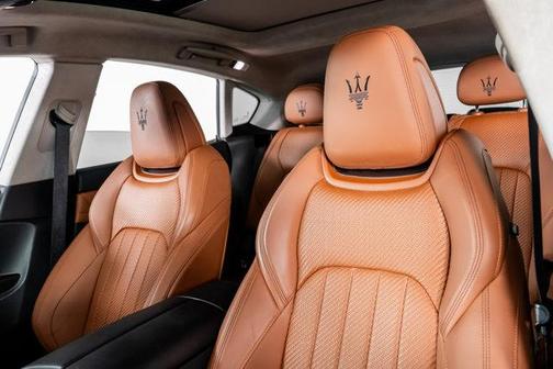 2022 Maserati Levante Modena