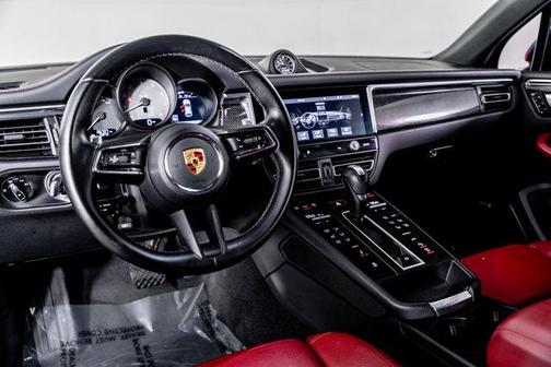 2022 Porsche Macan Base