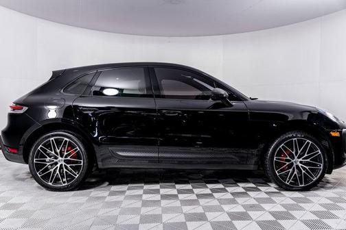 2022 Porsche Macan Base