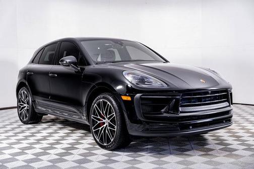 2022 Porsche Macan Base