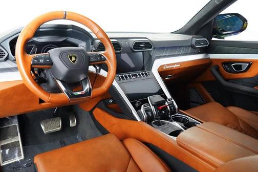 2019 Lamborghini Urus Base