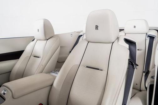 2017 Rolls-Royce Dawn Base