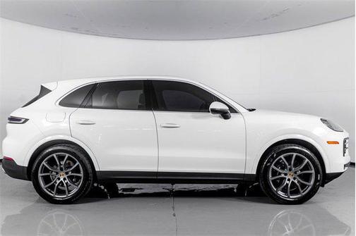 2024 Porsche Cayenne Base