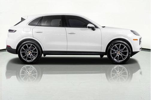 2024 Porsche Cayenne Base