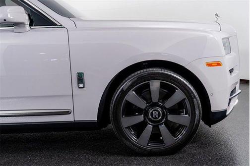 2023 Rolls-Royce Cullinan Base