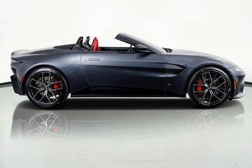 2021 Aston Martin Vantage Roadster