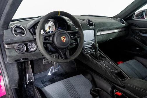 2024 Porsche 718 Cayman GT4 RS