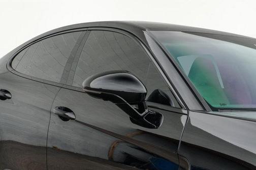 2022 Porsche Panamera 4