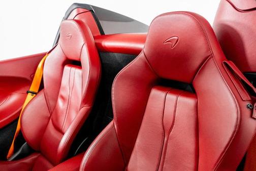 2018 McLaren 570S Base