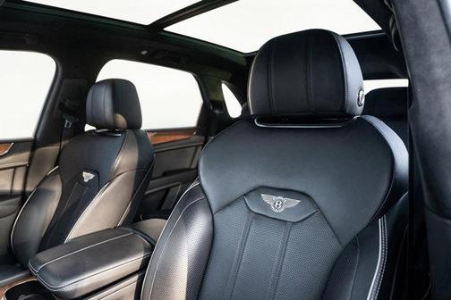 2022 Bentley Bentayga V8