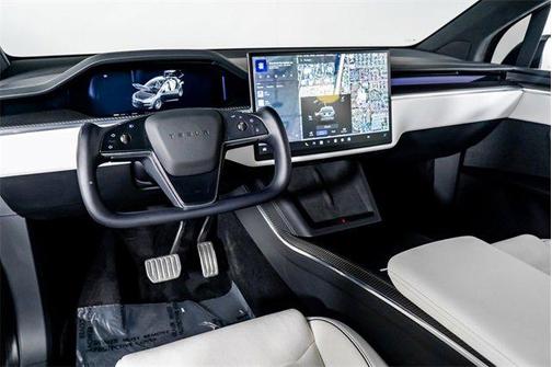 2022 Tesla Model X Plaid Tri Motor All-Wheel Drive