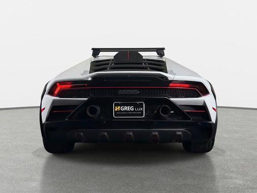 2023 Lamborghini Huracan Sterrato Base