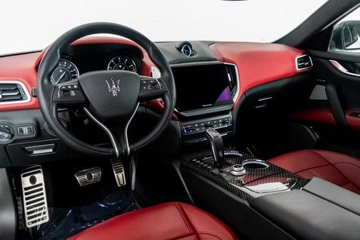 2022 Maserati Ghibli Modena Q4