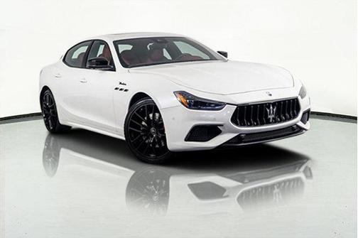2022 Maserati Ghibli Modena Q4