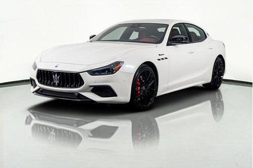2022 Maserati Ghibli Modena Q4