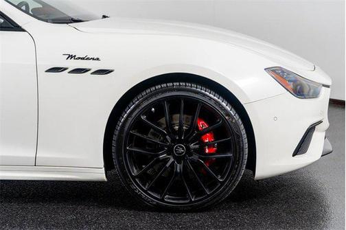 2022 Maserati Ghibli Modena Q4