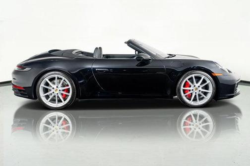 2024 Porsche 911 Carrera 4 GTS