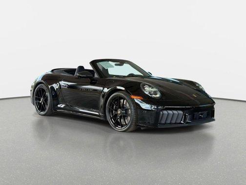 2025 Porsche 911 Carrera 4 GTS