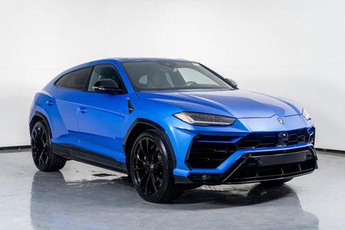 2022 Lamborghini Urus Graphite Capsule