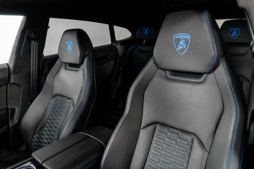 2022 Lamborghini Urus Graphite Capsule