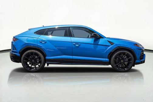 2022 Lamborghini Urus Base
