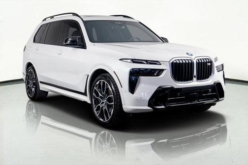 2025 BMW X7 M60i