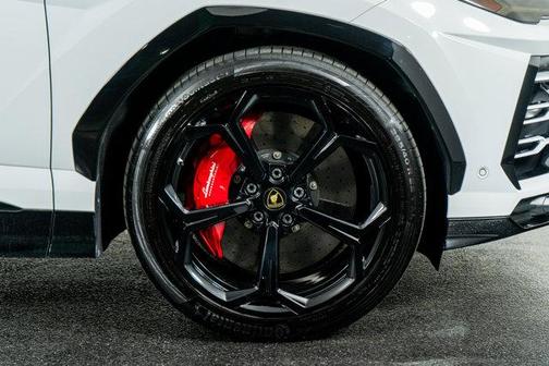 2020 Lamborghini Urus Base